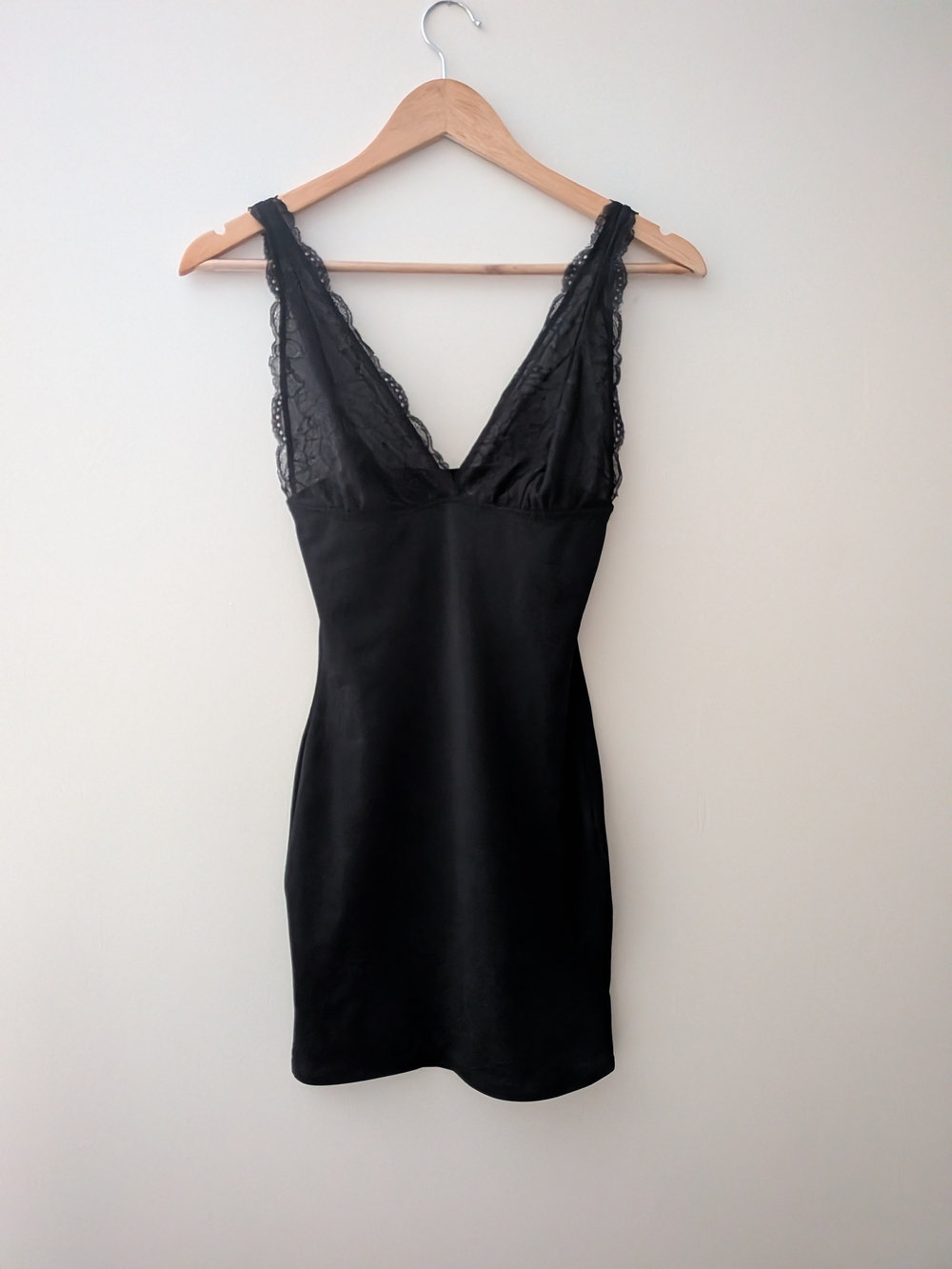 Yummie by Heather Thomson Black Lace V-Neck Slip